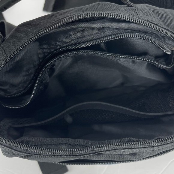 Alps Mountaineering Black Padded Fanny Pack 10x7 - Picture 3 of 5